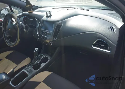 2018 Chevrolet Cruze Lt Auto z USA, uszkodzony, nr VIN 1G1BE5SM5J7139467